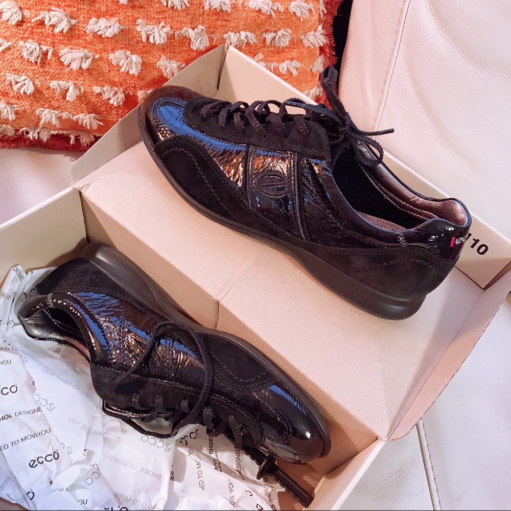 New 39 Ecco Life Black Patent Leather Sneakers